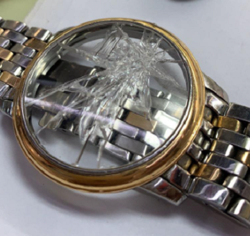 芝柏手表磕碰摔坏、表玻璃摔坏