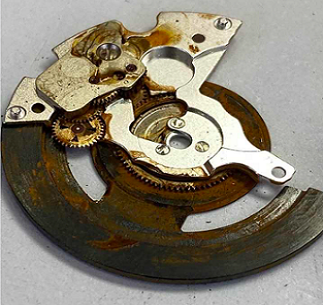 芝柏手表机芯生锈、表盘氧化